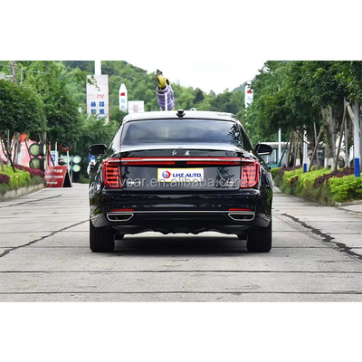 185kW Maximum Power HongQi H9 Popular Chinese Car with Left-Hand Drive and Fuel Power