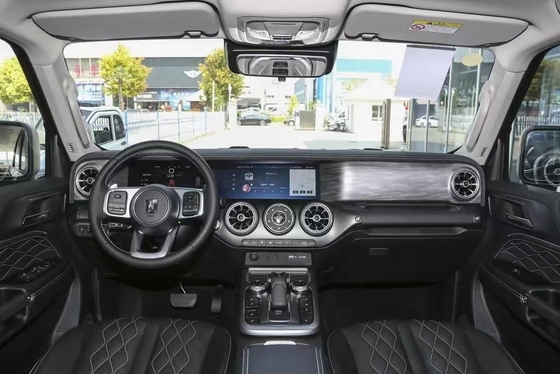 Tank 300 Off-Road Vehicle with Automatic Air Conditioner and Touch Screen Technology