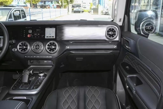 Tank 300 Off-Road Vehicle with Automatic Air Conditioner and Touch Screen Technology