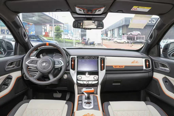 Great Wall Motors 5-Seater Pickup Truck with Four-Wheel Drive and LED Daytime Light