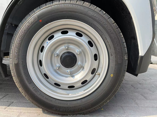 Feidi Q2V White Cargo Truck with Automatic Lifting System and 250km Cruising Range