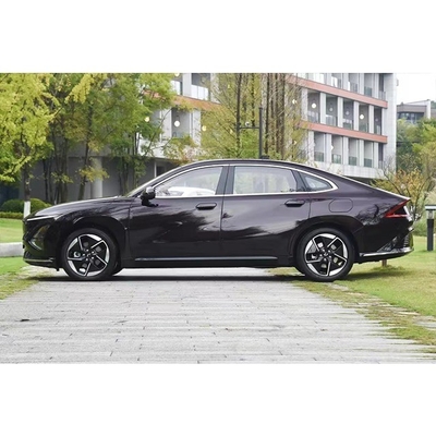 Energy Vehicle 2024 Wuling Xingguang PHEV 5-Door 5-Seat A-Class Sedan with Long Range