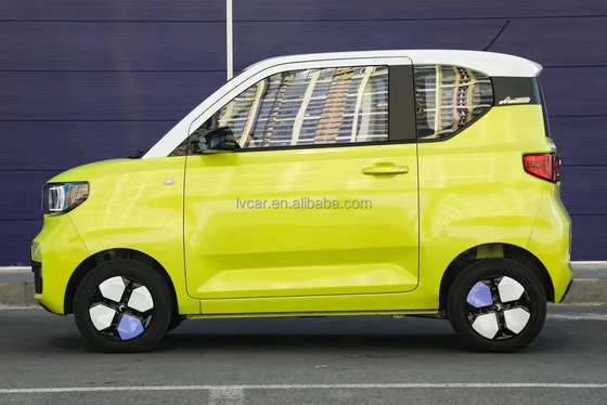 120-170Km Cruising Range Wuling Mini Electric Car with 3-Door 4-Seat Body Structure