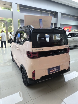 Left Steering Wuling Mini Electric Car with Max Speed of 100 Km/h and 4 Seats 120km