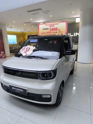 Left Steering Wuling Mini Electric Car with Max Speed of 100 Km/h and 4 Seats 120km