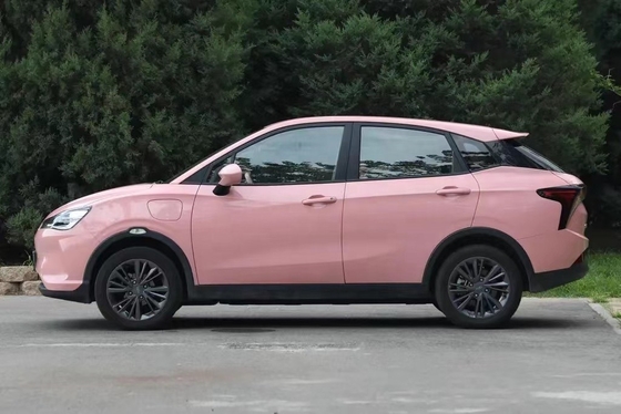 2022 Nezha V400lite Pink Customized Small SUV Intelligent Long Range SUV