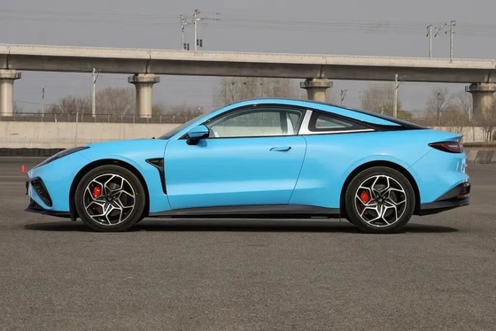 Pure Electric 2024 Nezha Gt Sport Car 600 km Range 2 Doors and 620N.m Maximum Torque