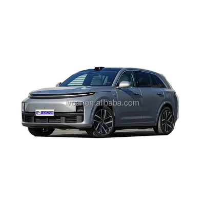 Light Interior Color and Automatic Air Conditioner within LiXiang L7