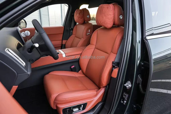 Light Interior Color and Automatic Air Conditioner within LiXiang L7