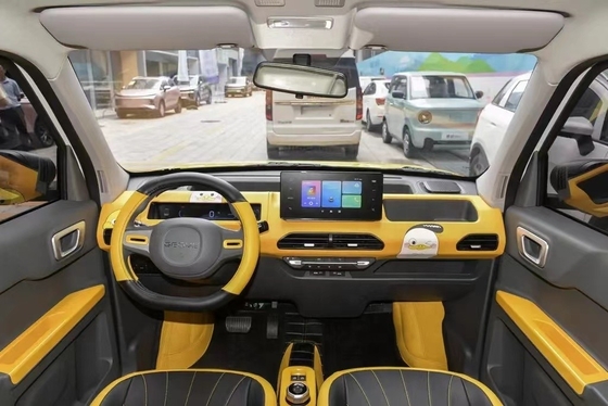 Rear Camera Equipped Geely Panda Mini Energy Vehicle with 200km Range and 3 Cylinders