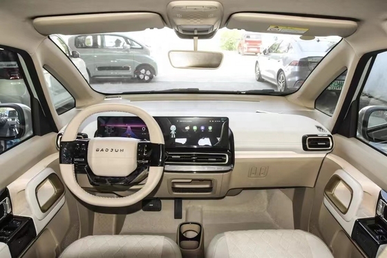 Touch Screen Wuling Baojun Four Door Five Seat Energy Vehicle with 4 Forward Shift